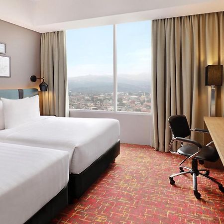 Mercure Bandung Nexa Supratman Kültér fotó
