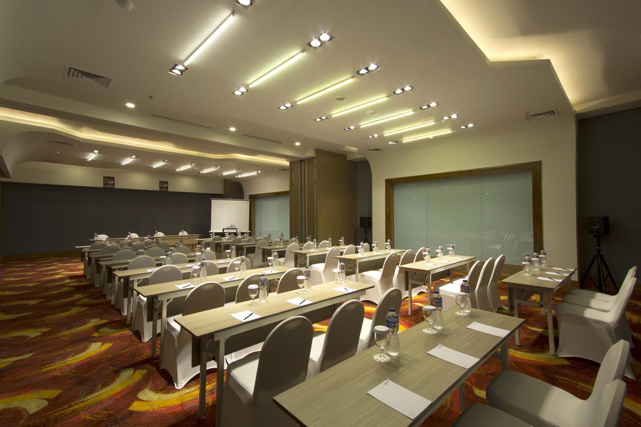 Mercure Bandung Nexa Supratman Kültér fotó